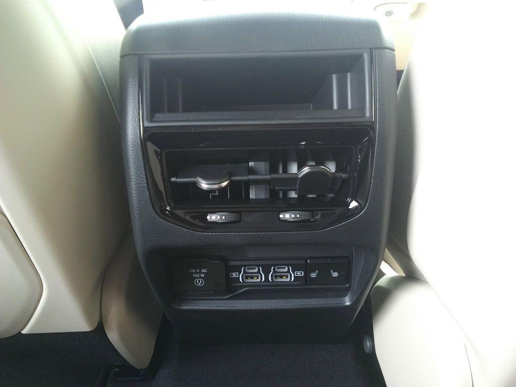 new 2025 Jeep Grand Cherokee car, priced at $44,477