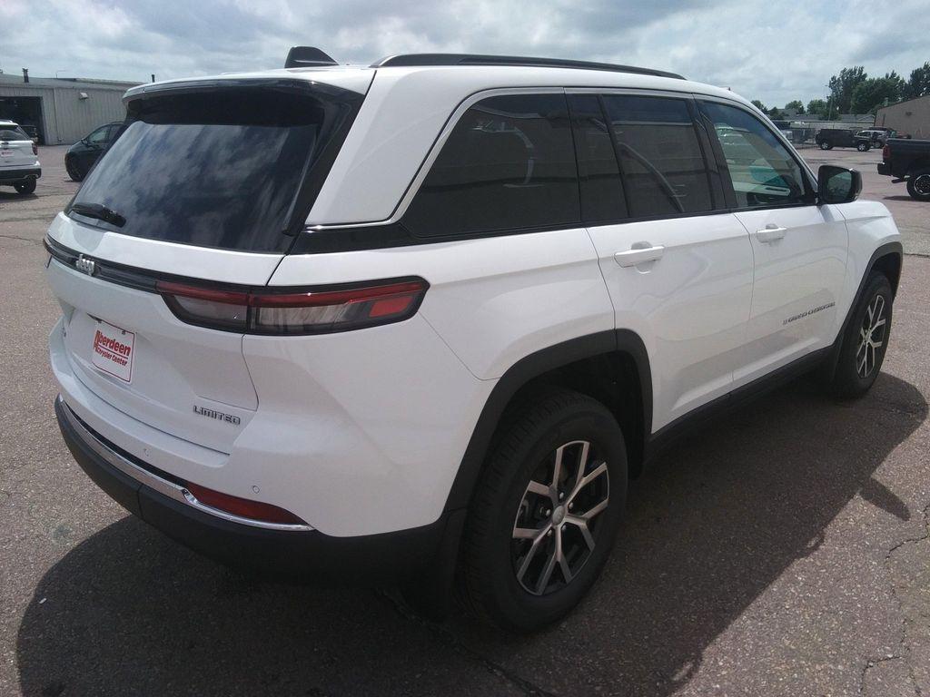 new 2025 Jeep Grand Cherokee car, priced at $44,477