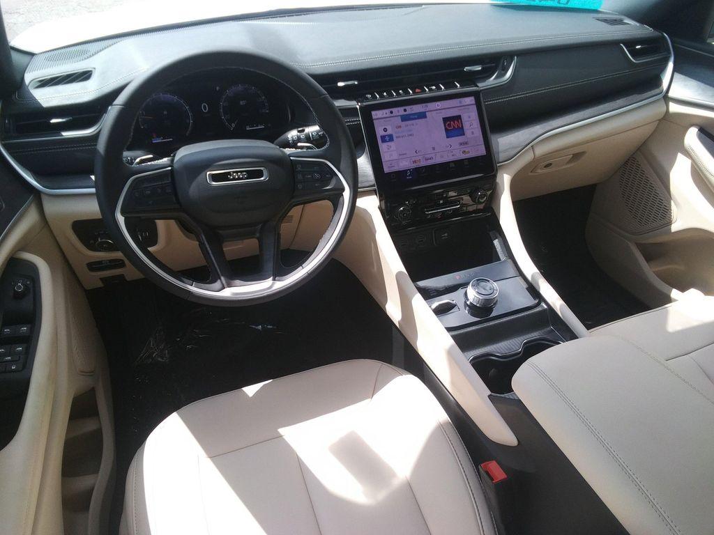 new 2025 Jeep Grand Cherokee car, priced at $44,477
