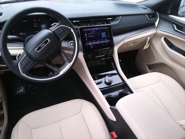 new 2025 Jeep Grand Cherokee L car, priced at $45,977