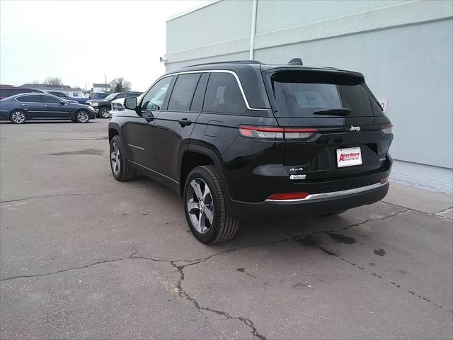 new 2024 Jeep Grand Cherokee car, priced at $44,977