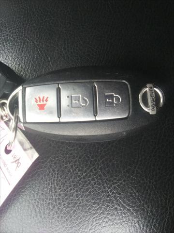 used 2009 Nissan Rogue car, priced at $7,999
