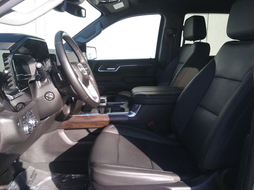 used 2023 GMC Sierra 1500 car, priced at $43,975