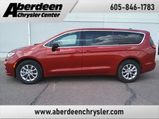 new 2025 Chrysler Pacifica car, priced at $39,975