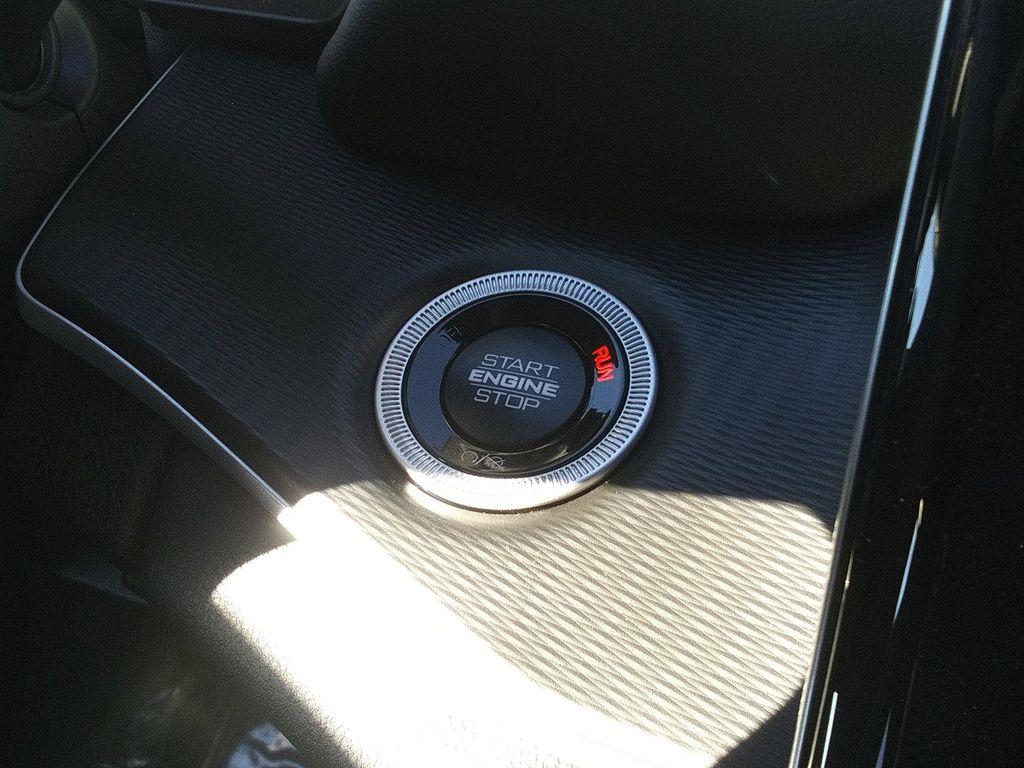 new 2025 Jeep Grand Cherokee car, priced at $42,977