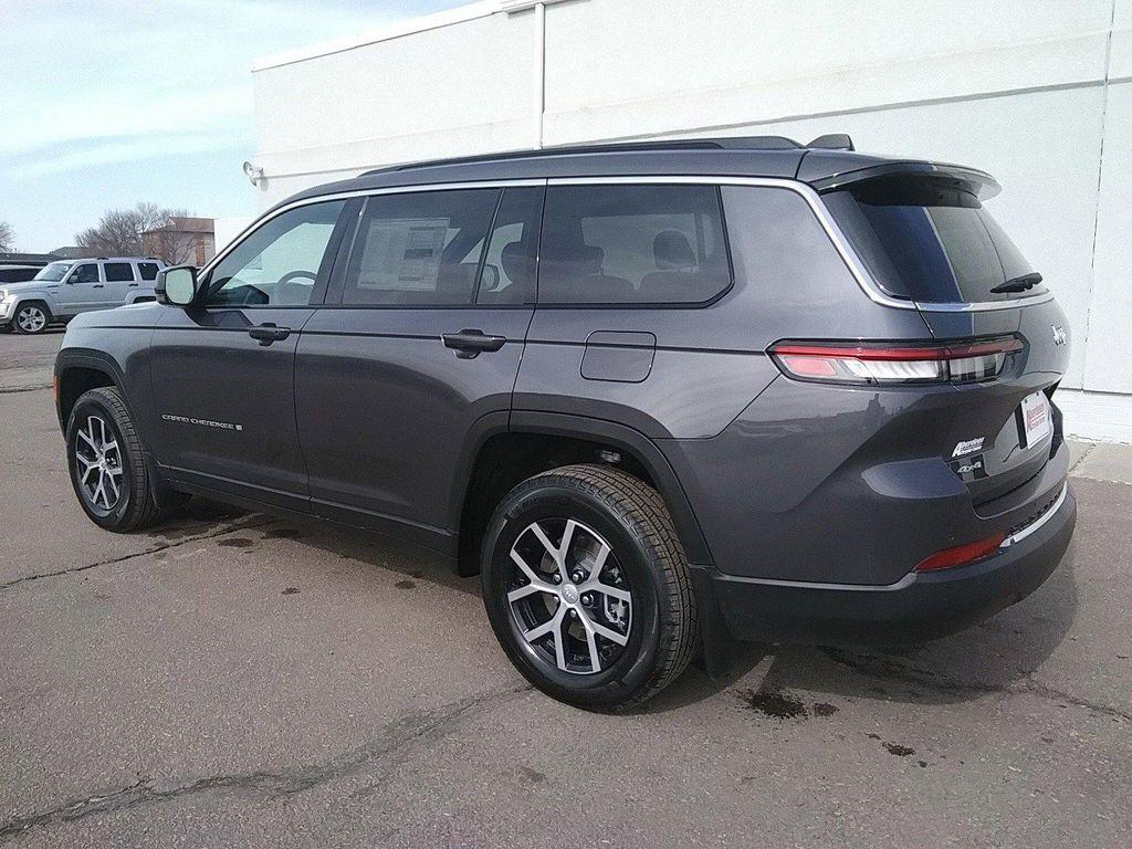 new 2025 Jeep Grand Cherokee L car, priced at $43,977