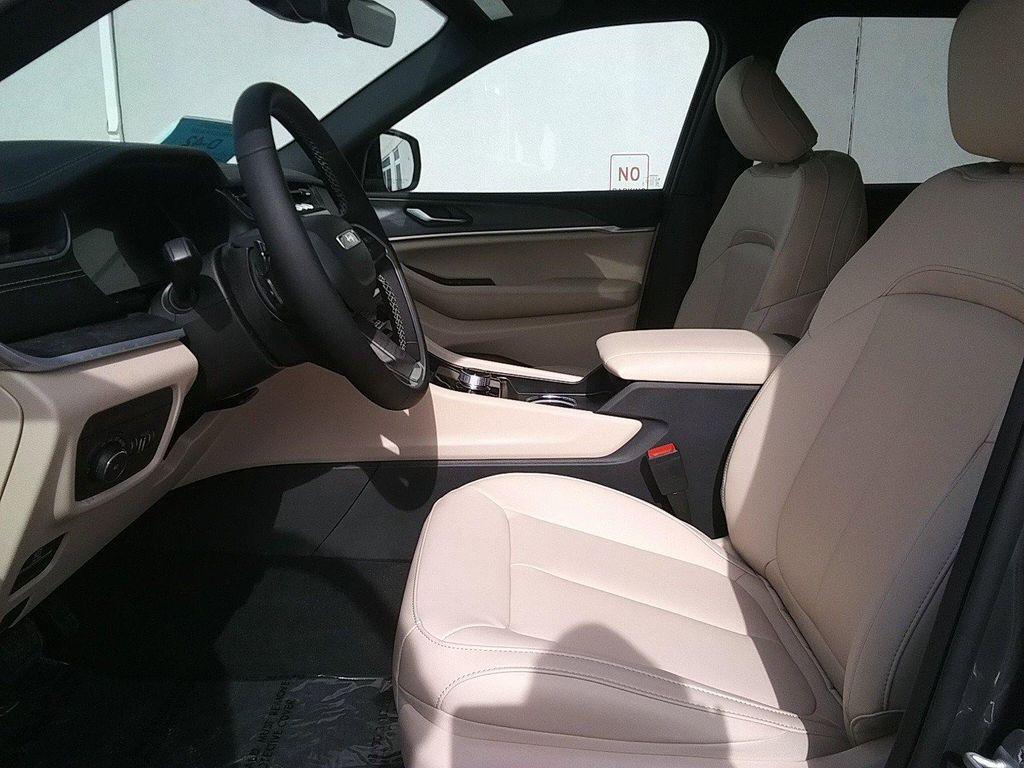 new 2025 Jeep Grand Cherokee L car, priced at $43,977