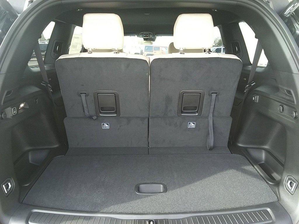 new 2025 Jeep Grand Cherokee L car, priced at $43,977
