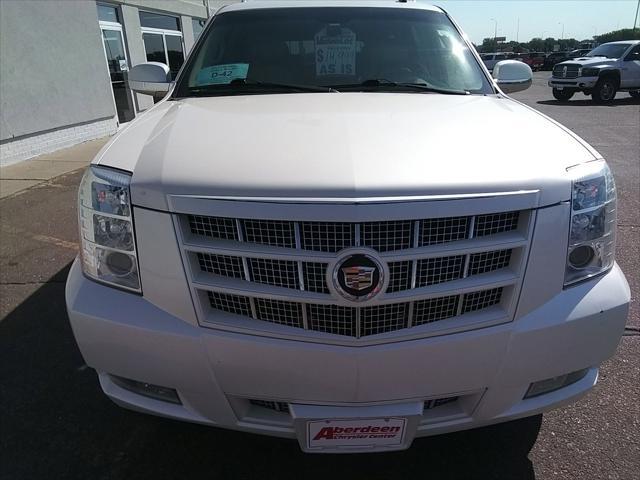 used 2013 Cadillac Escalade ESV car, priced at $9,989