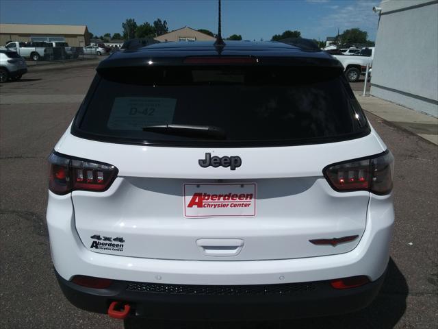new 2025 Jeep Compass car, priced at $34,477