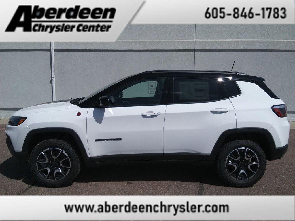 new 2025 Jeep Compass car, priced at $33,977