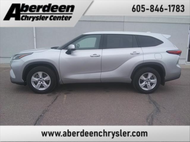 used 2021 Toyota Highlander car, priced at $28,975