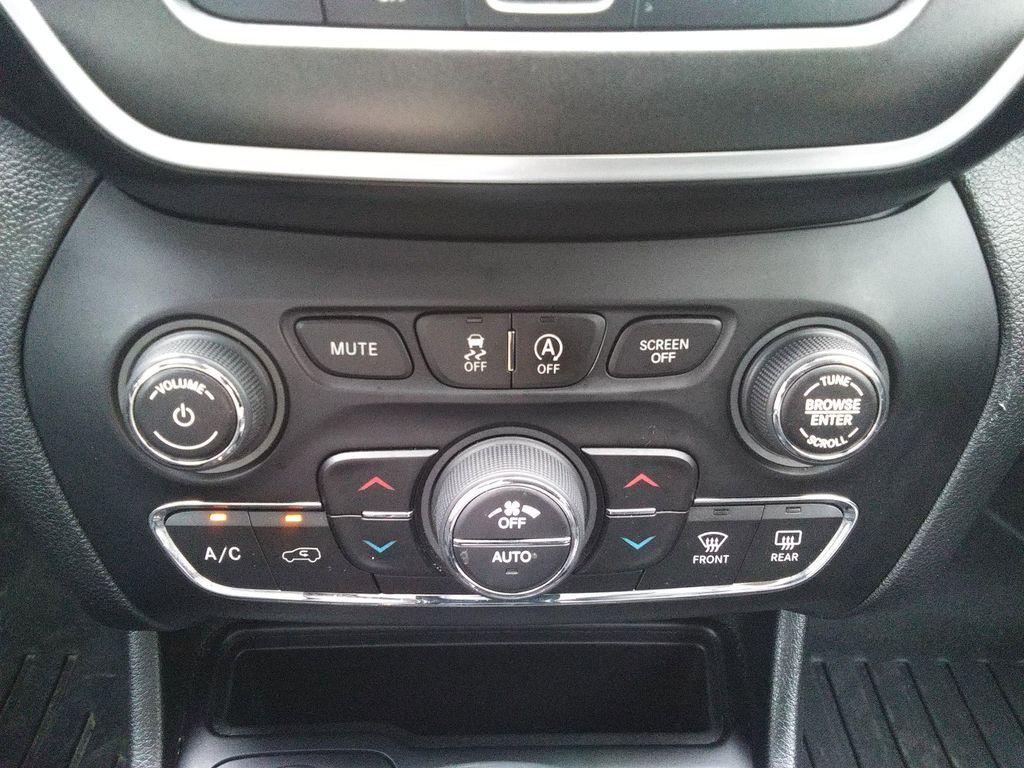 used 2019 Jeep Cherokee car, priced at $21,975