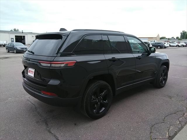 new 2024 Jeep Grand Cherokee car, priced at $44,477