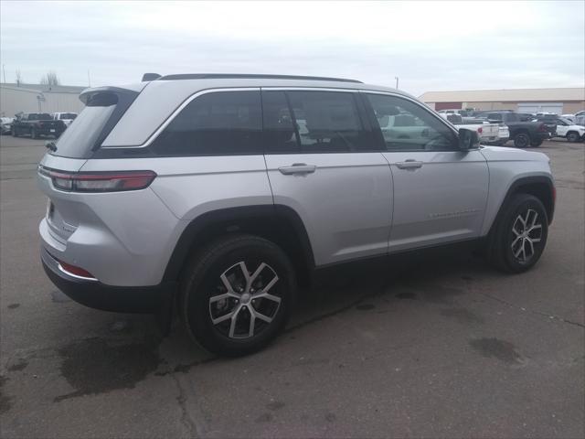 new 2025 Jeep Grand Cherokee car, priced at $42,977