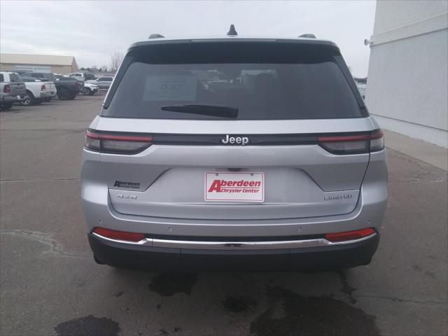 new 2025 Jeep Grand Cherokee car, priced at $42,977