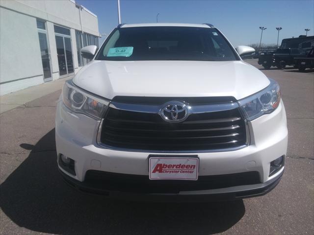 used 2016 Toyota Highlander car, priced at $23,975