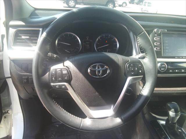 used 2016 Toyota Highlander car, priced at $23,975