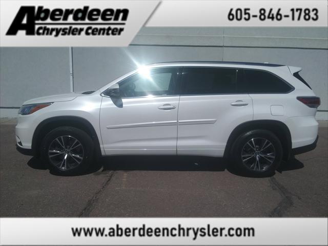 used 2016 Toyota Highlander car, priced at $23,975
