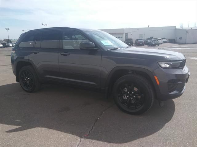 new 2025 Jeep Grand Cherokee car, priced at $42,477