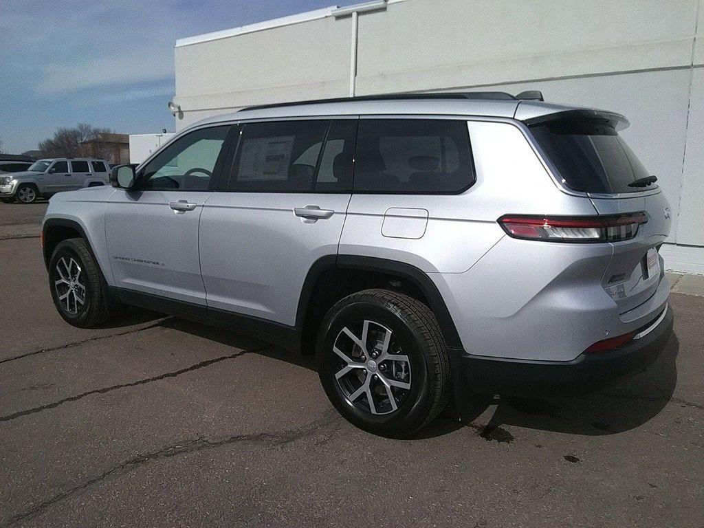 new 2025 Jeep Grand Cherokee L car, priced at $46,977