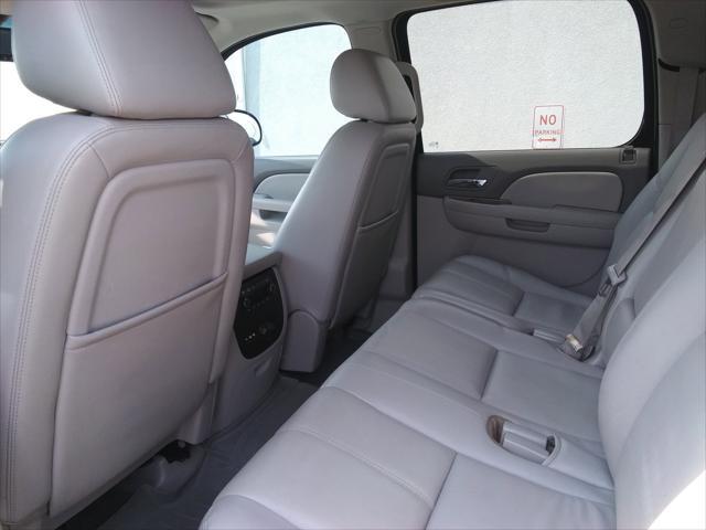 used 2013 GMC Yukon car, priced at $12,999