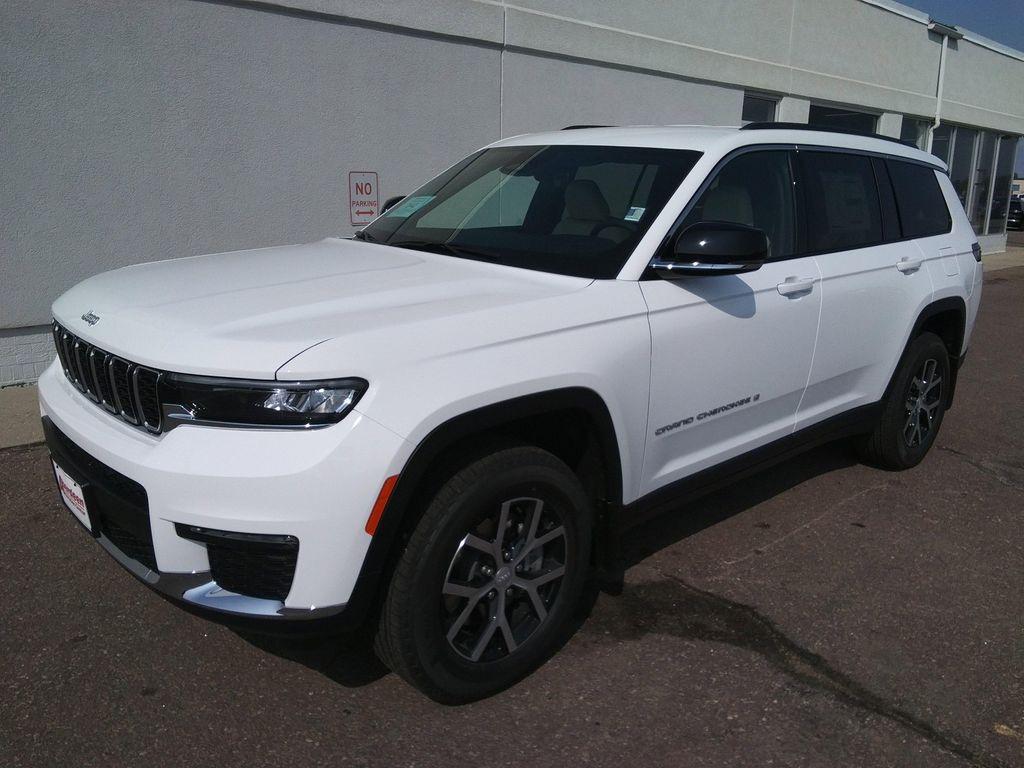 new 2025 Jeep Grand Cherokee L car, priced at $44,977