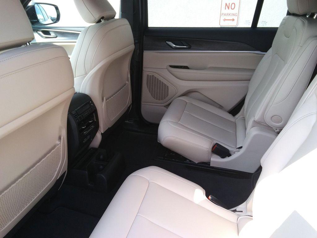 new 2025 Jeep Grand Cherokee L car, priced at $44,977