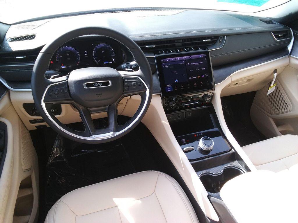 new 2025 Jeep Grand Cherokee L car, priced at $44,977