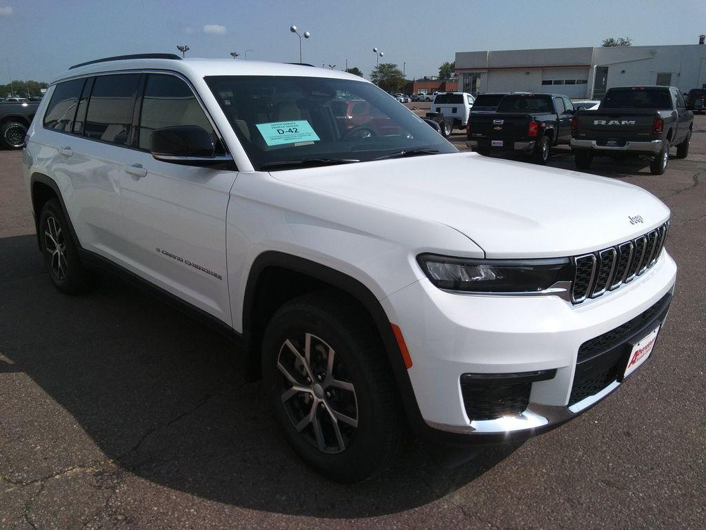 new 2025 Jeep Grand Cherokee L car, priced at $44,977