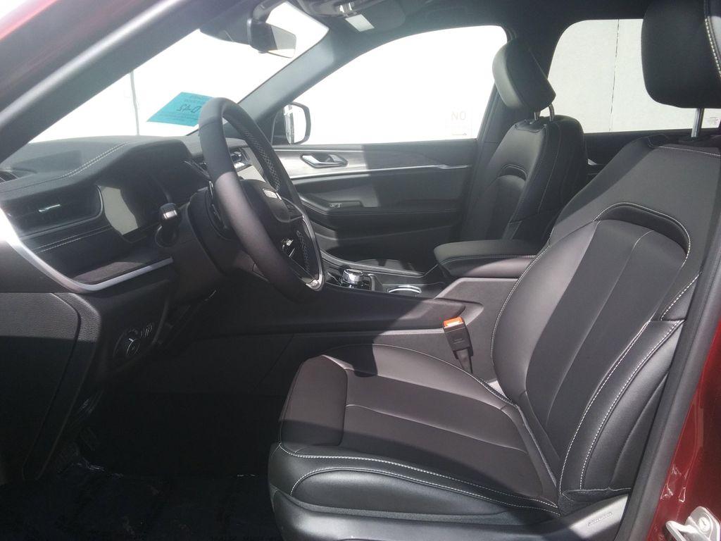 new 2025 Jeep Grand Cherokee L car, priced at $46,977