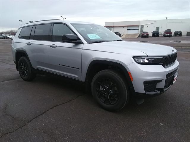 new 2025 Jeep Grand Cherokee L car, priced at $43,977