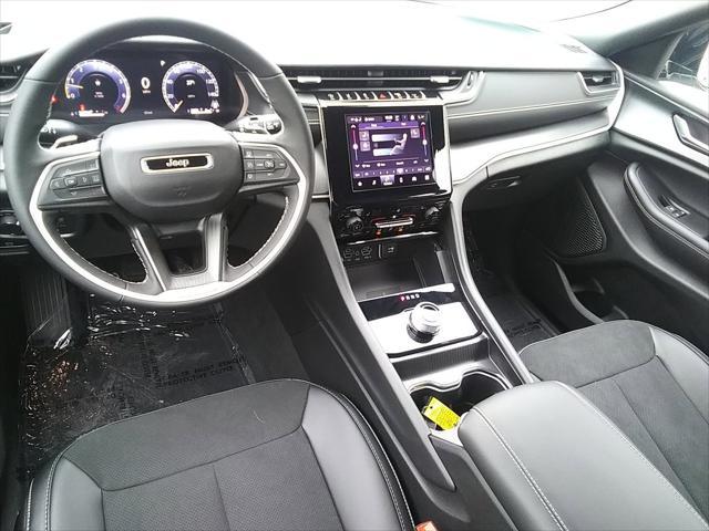 new 2025 Jeep Grand Cherokee L car, priced at $43,977