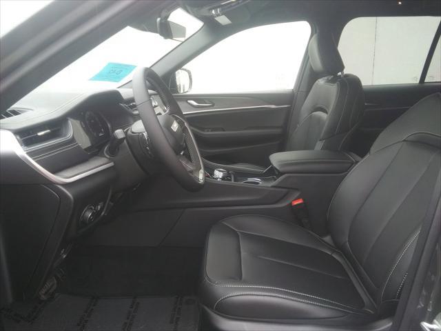 new 2025 Jeep Grand Cherokee car, priced at $46,477