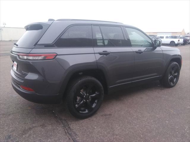 new 2025 Jeep Grand Cherokee car, priced at $46,477