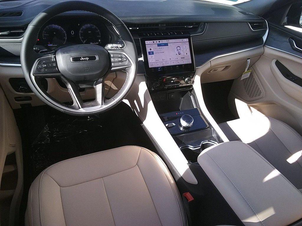 new 2025 Jeep Grand Cherokee L car, priced at $45,977