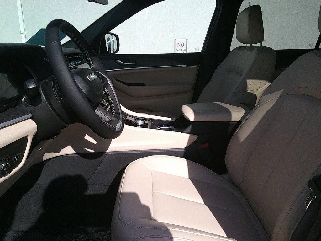 new 2025 Jeep Grand Cherokee L car, priced at $45,977