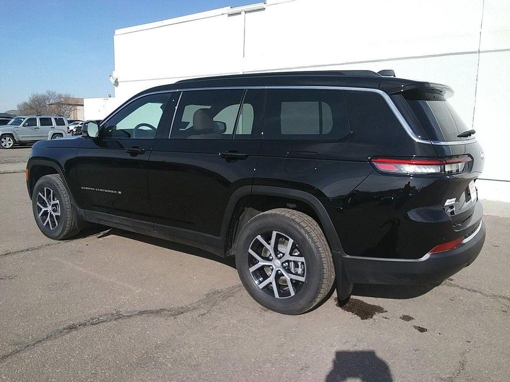 new 2025 Jeep Grand Cherokee L car, priced at $45,977