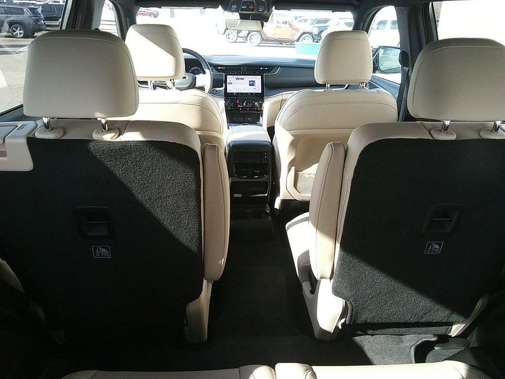 new 2025 Jeep Grand Cherokee L car, priced at $45,977