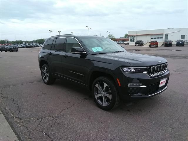 new 2024 Jeep Grand Cherokee car, priced at $44,977