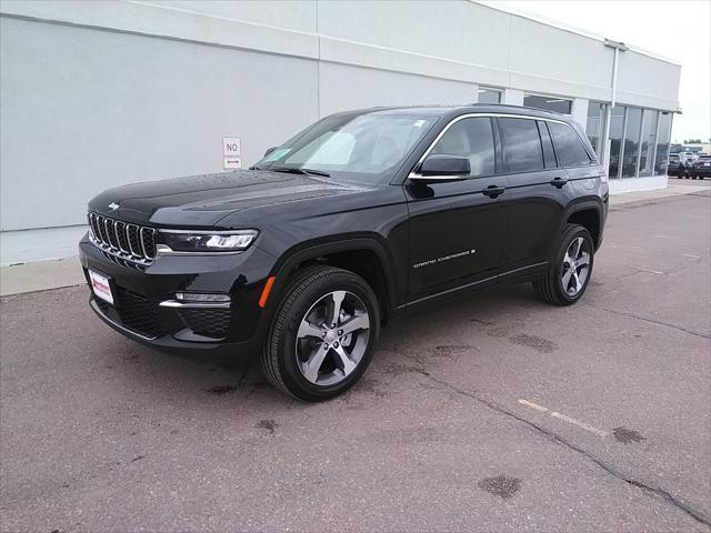 new 2024 Jeep Grand Cherokee car, priced at $44,977