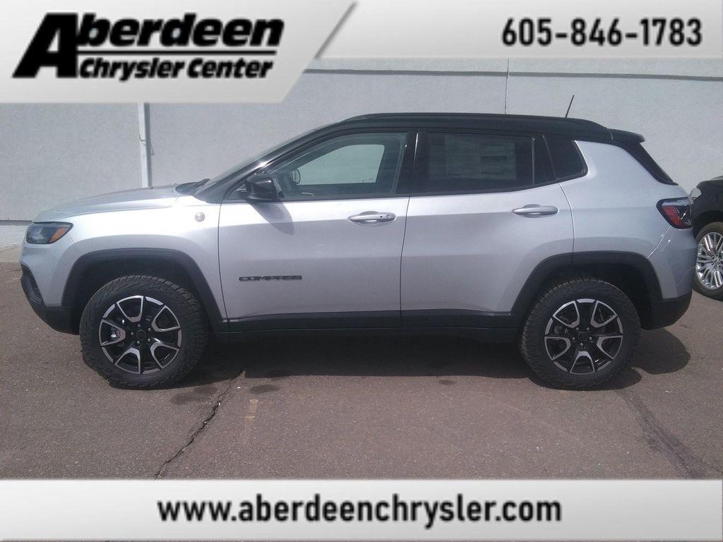 new 2025 Jeep Compass car, priced at $31,977