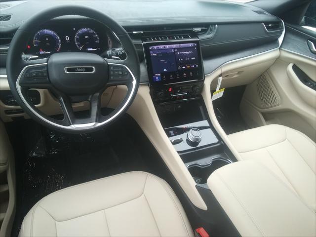 new 2025 Jeep Grand Cherokee car, priced at $43,477