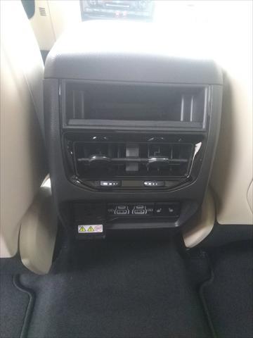 new 2025 Jeep Grand Cherokee car, priced at $43,477