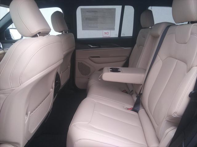 new 2025 Jeep Grand Cherokee car, priced at $43,477
