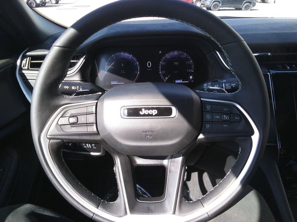 new 2025 Jeep Grand Cherokee L car, priced at $45,977