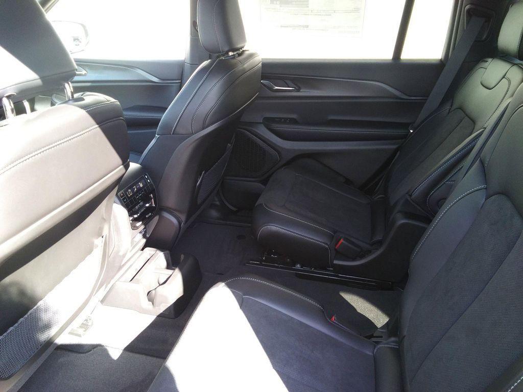 new 2025 Jeep Grand Cherokee L car, priced at $45,977
