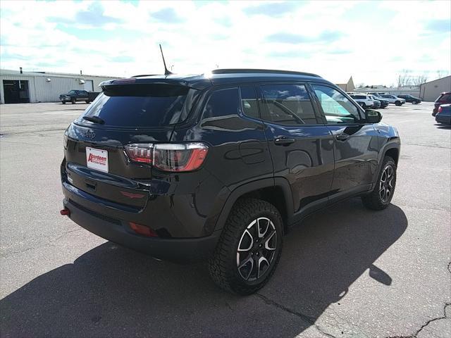 new 2024 Jeep Compass car, priced at $32,977