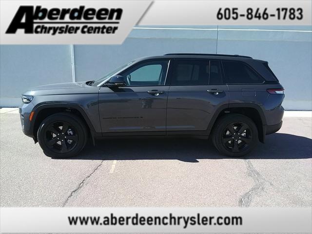 new 2024 Jeep Grand Cherokee car, priced at $44,977