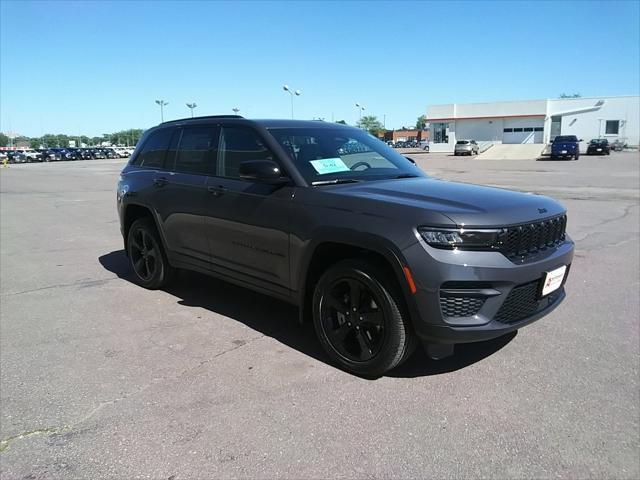 new 2024 Jeep Grand Cherokee car, priced at $44,977